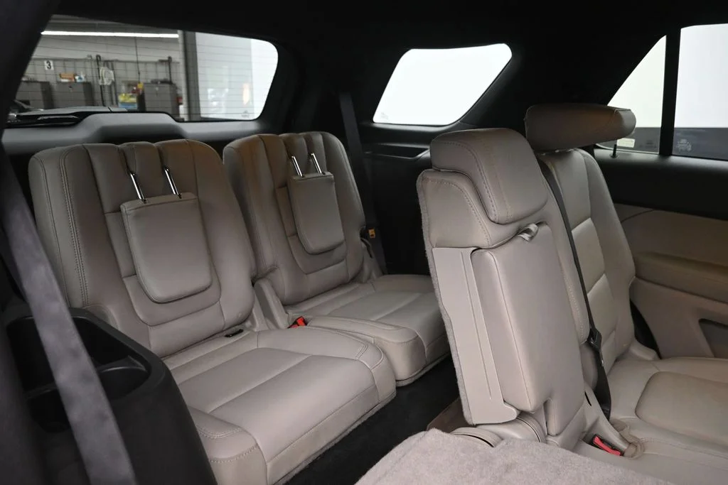 Used 2015 Red Ford Limited image 11