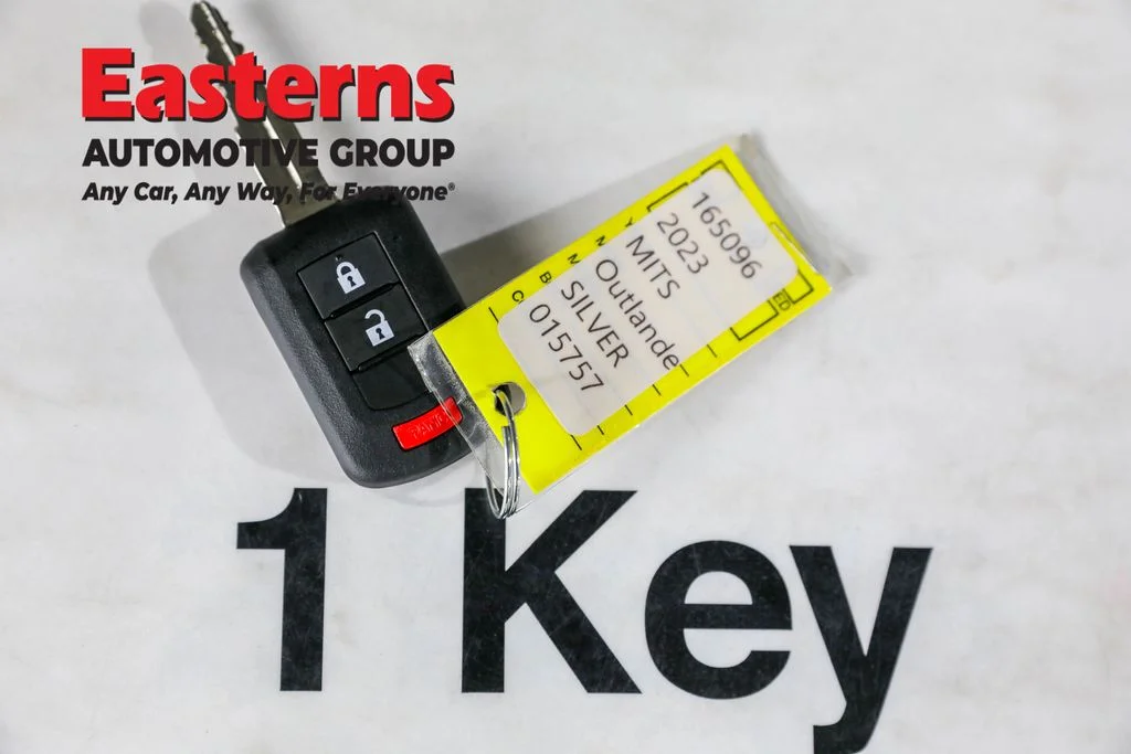Used 2023 Silver Mitsubishi 2.0 ES image 23