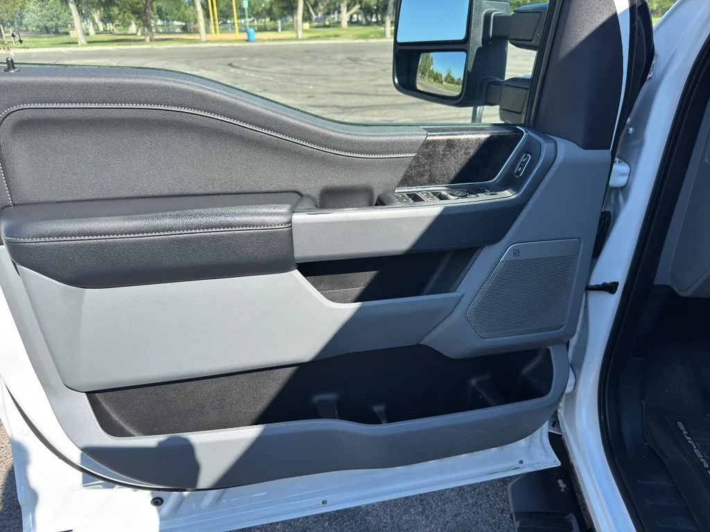 Used 2023 Oxford White Ford XLT image 21