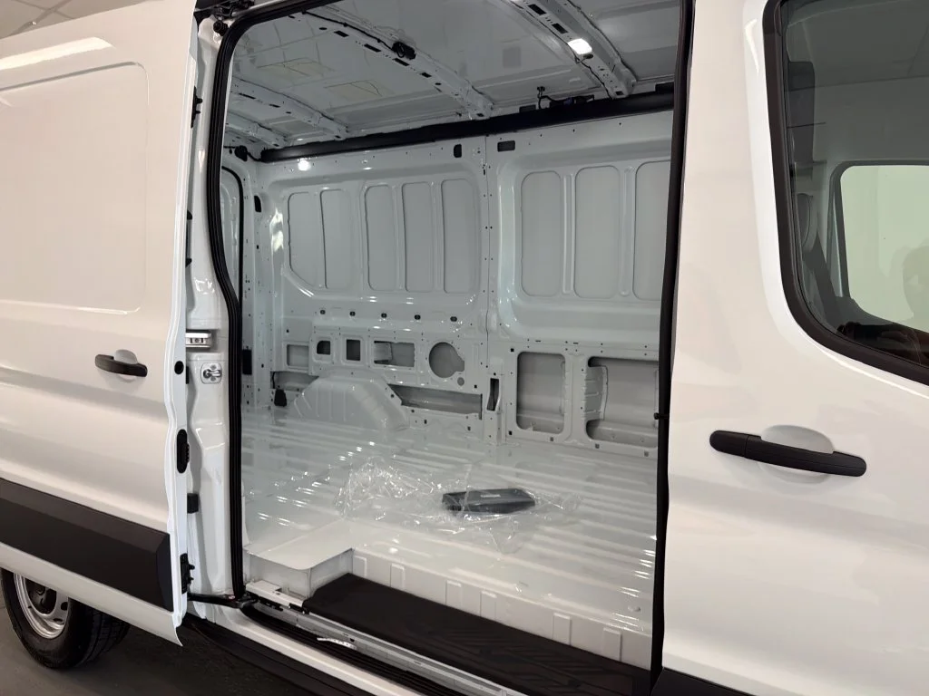 New 2027 White Ford Base image 7