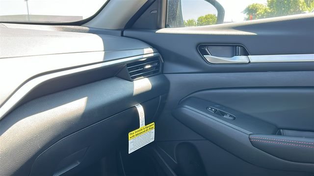 New 2026 Black Nissan 2.5 SR image 18