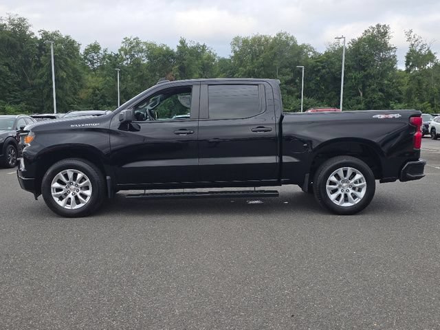 Used 2023 Black Chevrolet Custom image 12