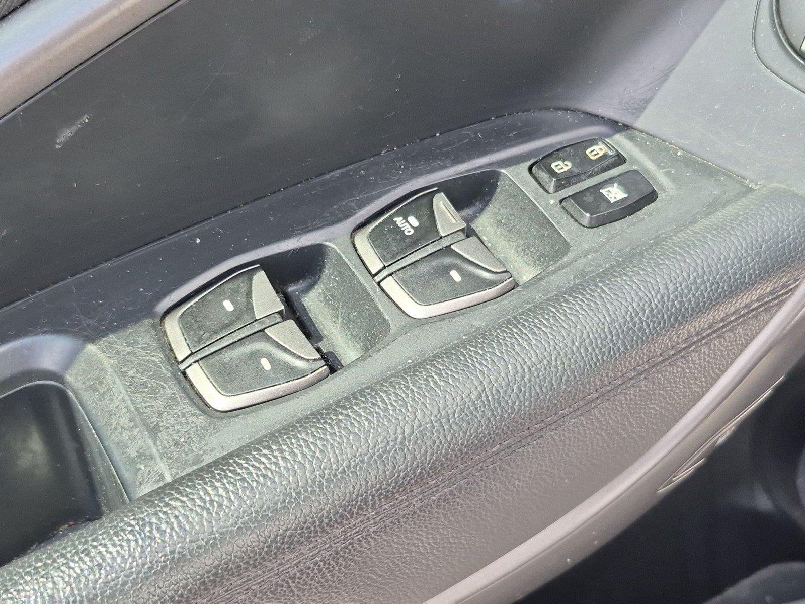 Used 2013 Frost White Pearl Hyundai 2.0T Sport image 15