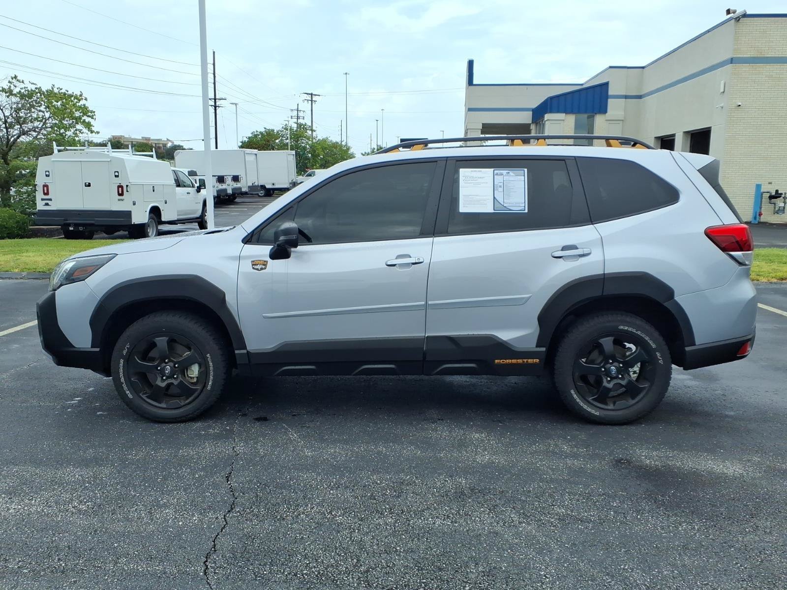 Used 2024 Ice Silver Metallic Subaru Wilderness image 4