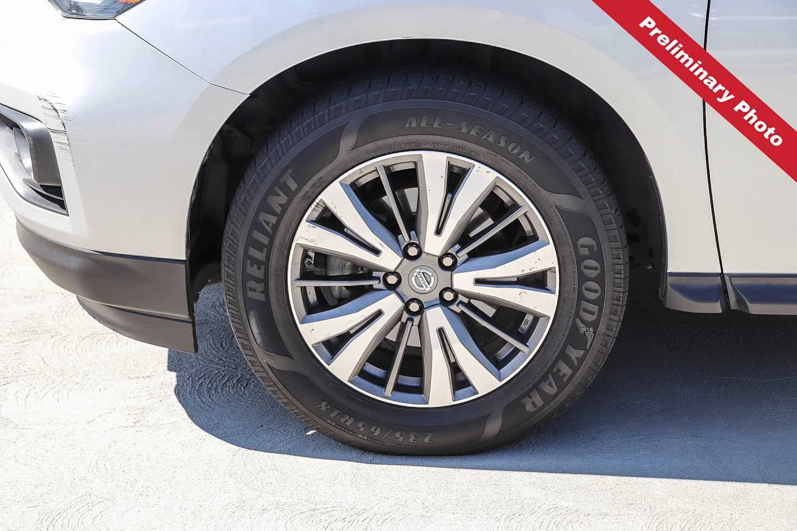 Used 2017 Brilliant Silver Metallic Nissan SV image 10