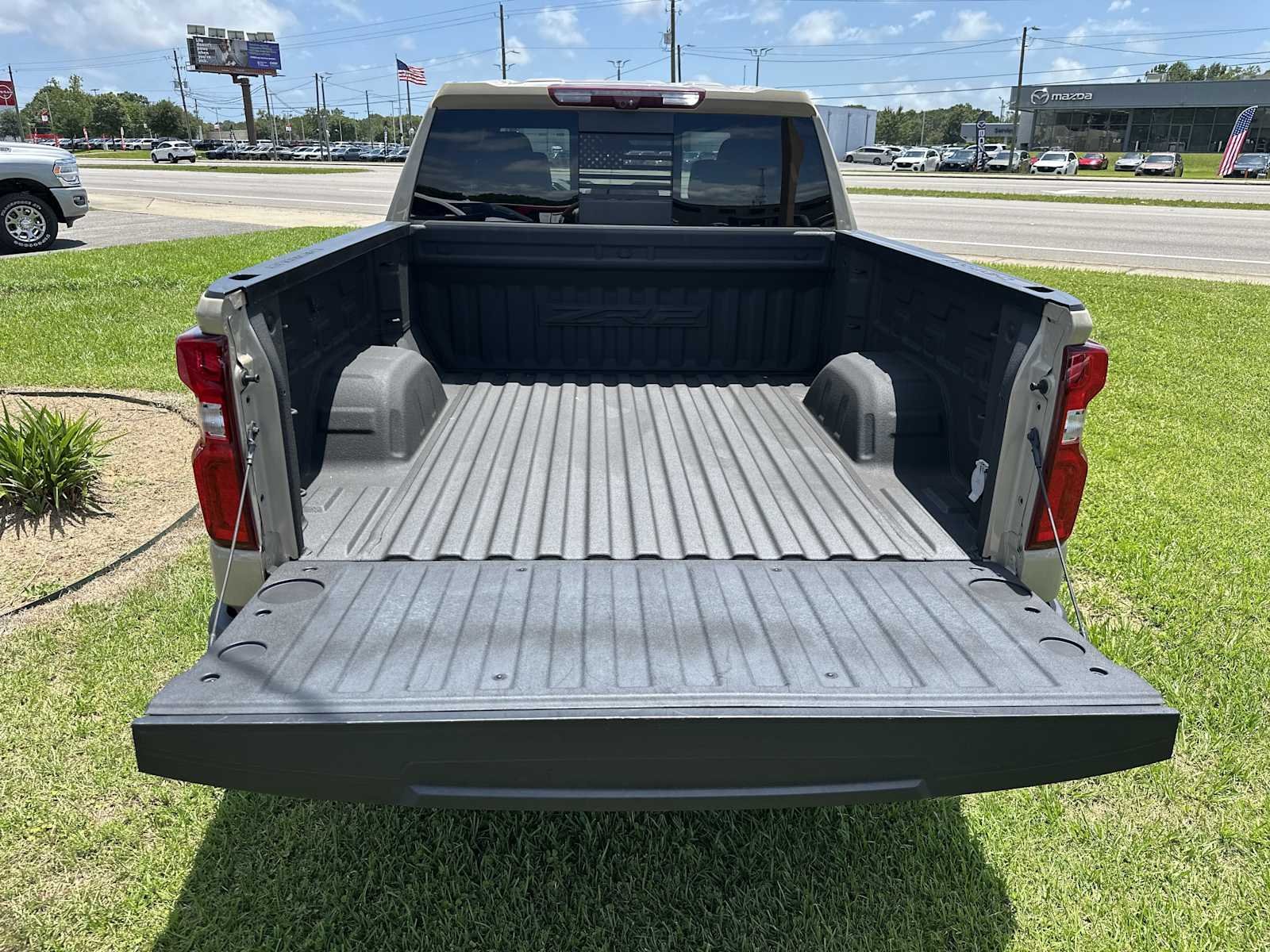 2023 Chevrolet Silverado 1500 ZR2 - Photo 25