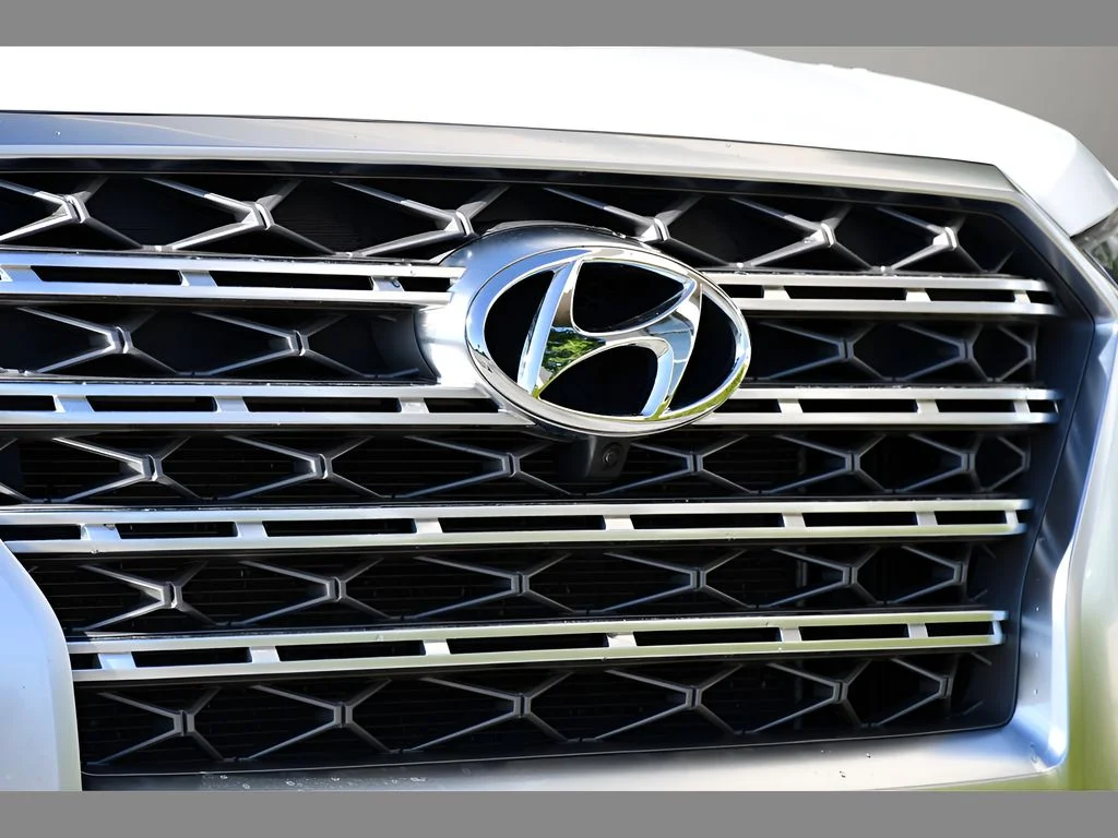 Used 2020 Hyper White Hyundai Limited image 10