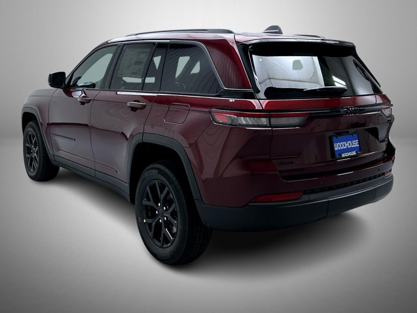 New 2026 Velvet Red Pearl-Coat Exterior Paint Jeep Altitude image 7