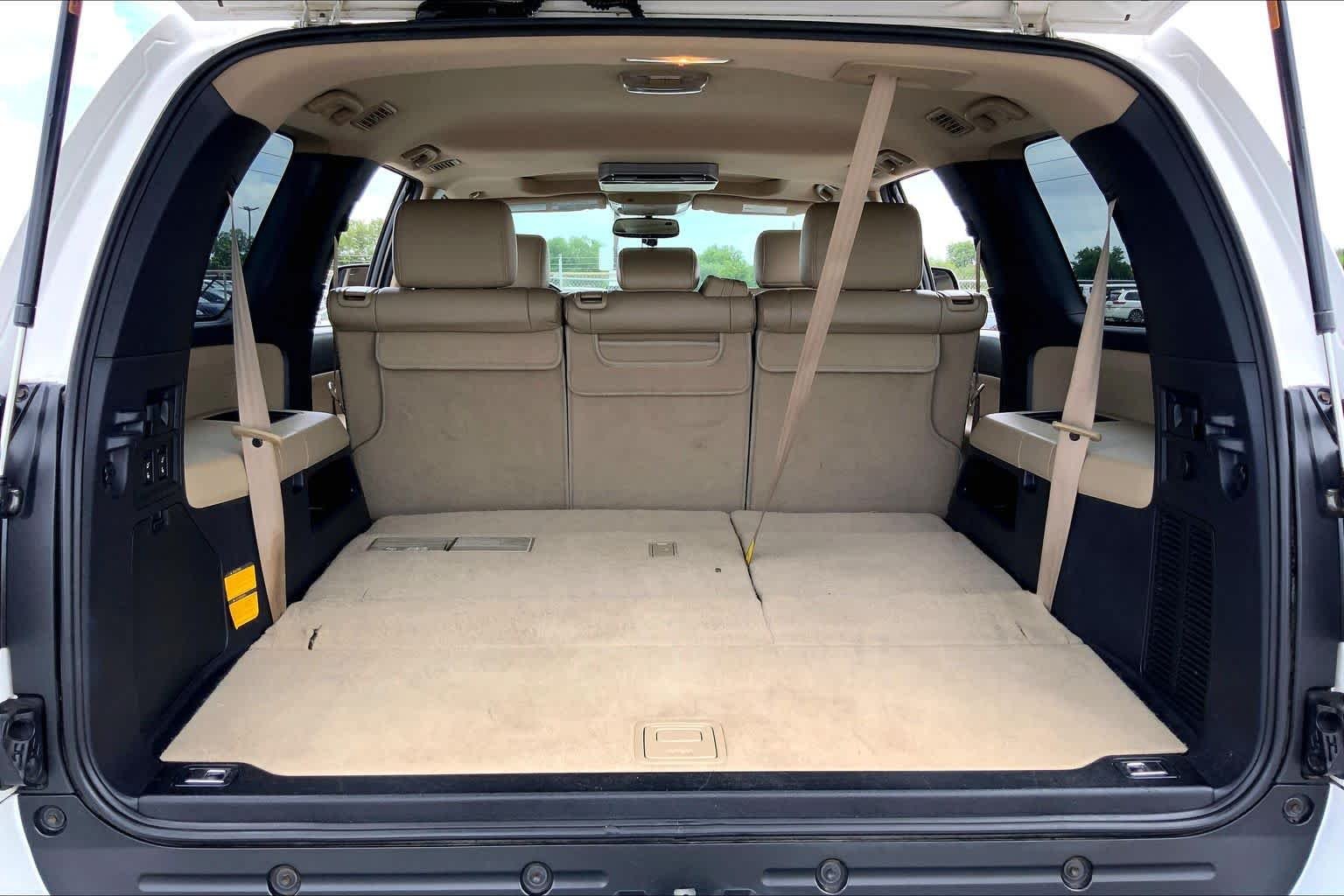 Used 2015 Super White Toyota SR5 image 33