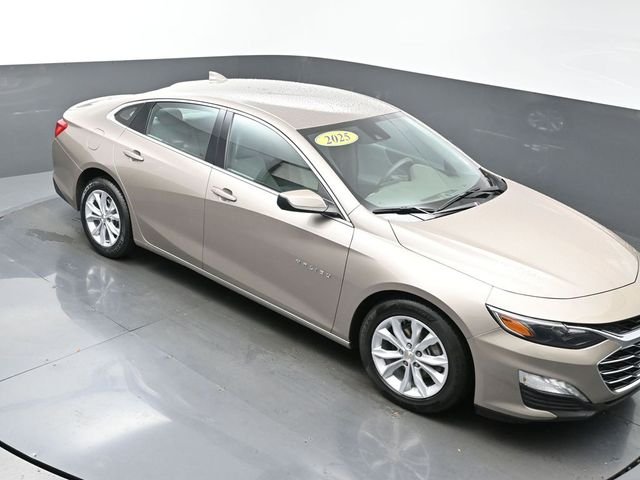 Used 2025 Gray Chevrolet LT image 40