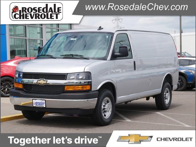2025 Chevrolet Express 3500 Work Van HD's photo