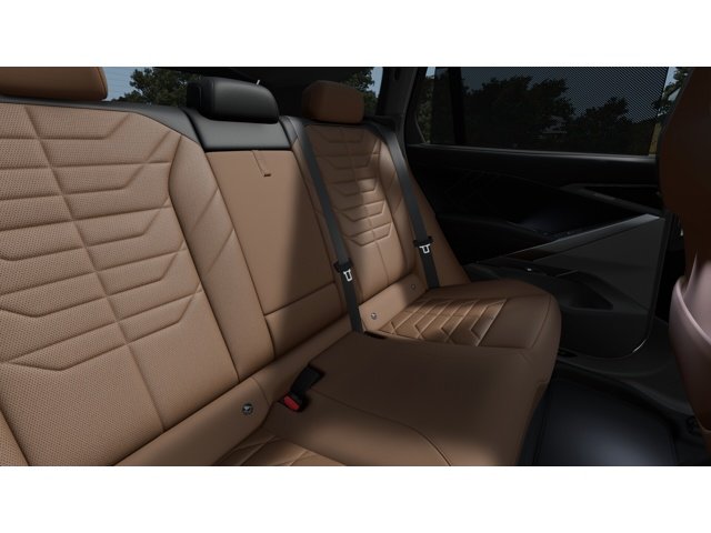 New 2027 Mineral White Metallic BMW  image 12