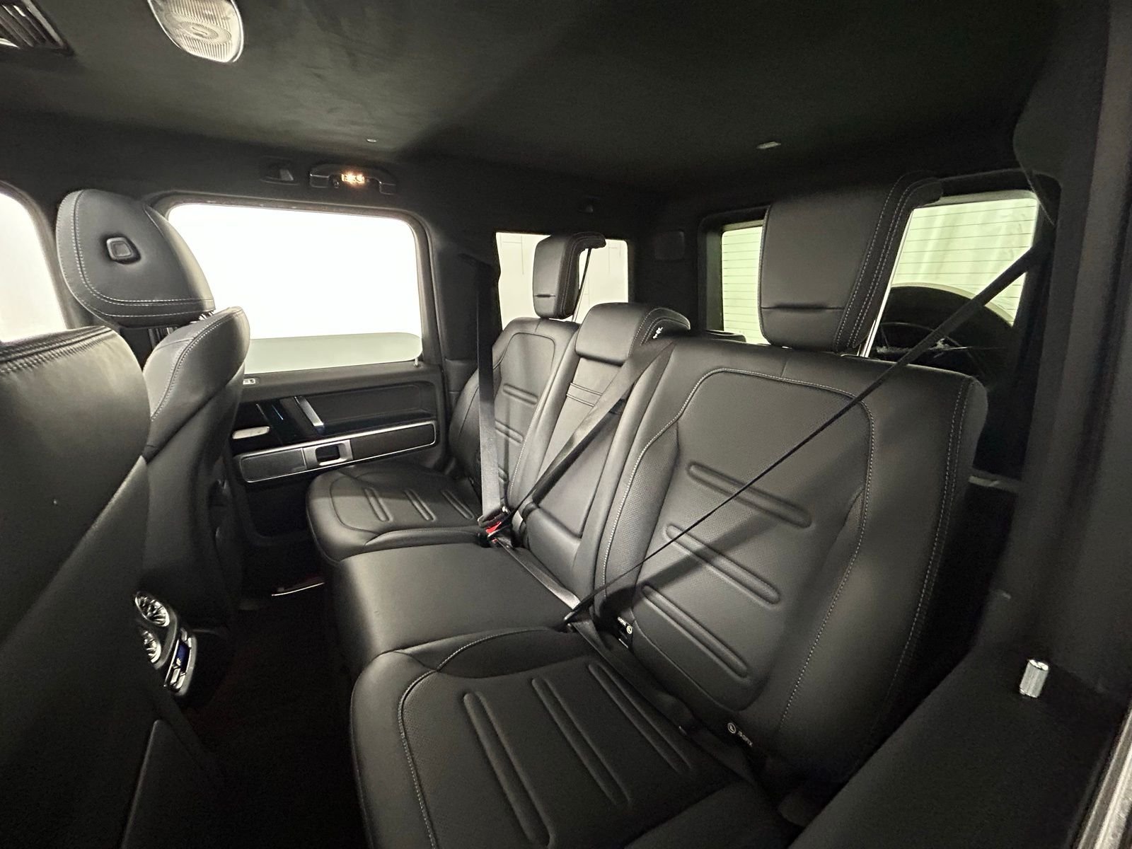 Used 2025 Obsidian Black Metallic Mercedes-Benz G 550 image 35