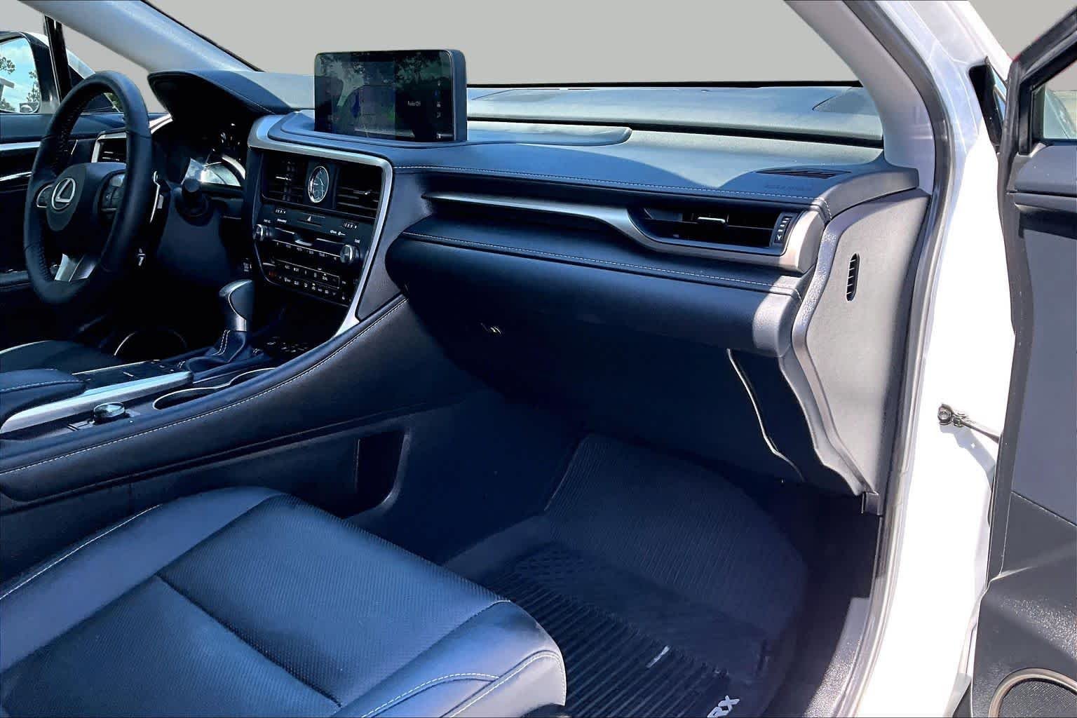 Used 2022 Eminent White Pearl Lexus  image 19