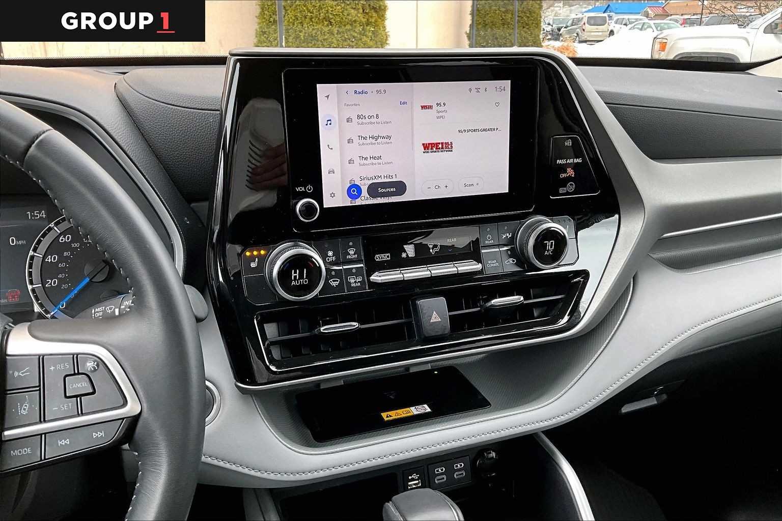 2025 Toyota Highlander XLE - Photo 7