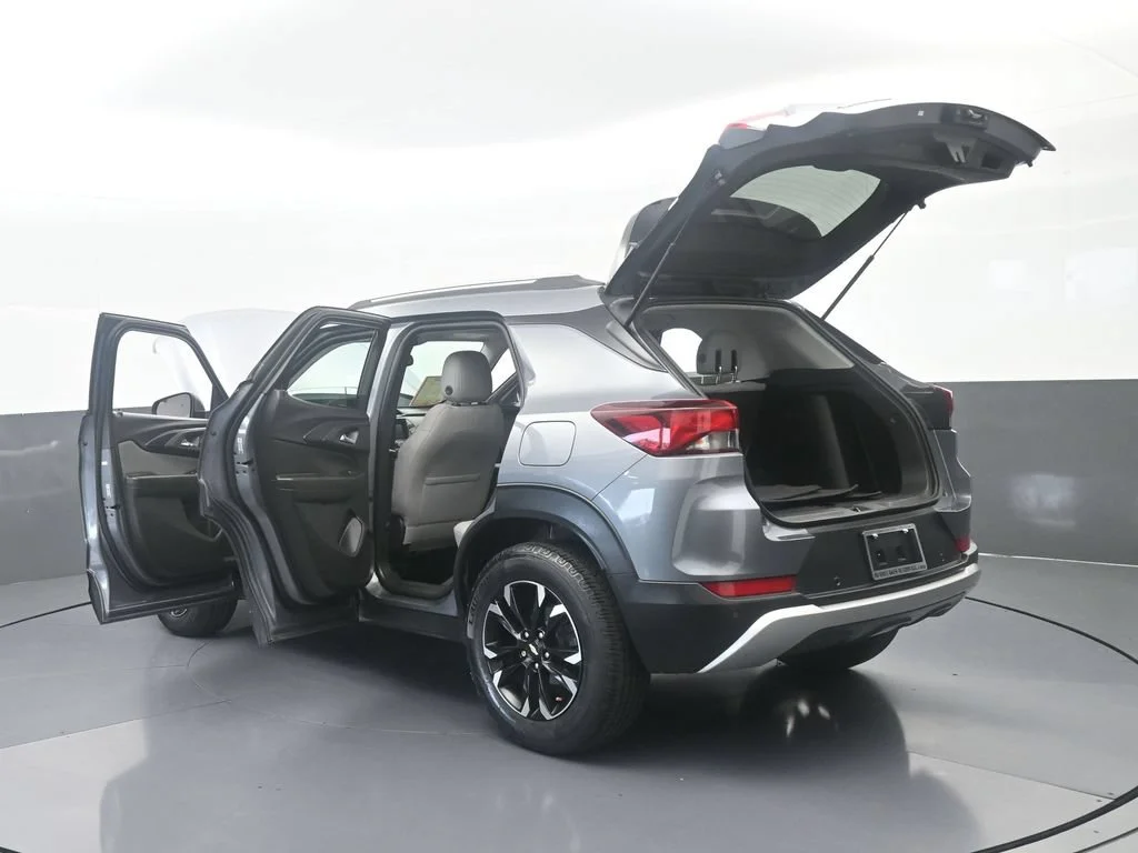 Used 2021 Satin Steel Metallic Chevrolet LT image 72