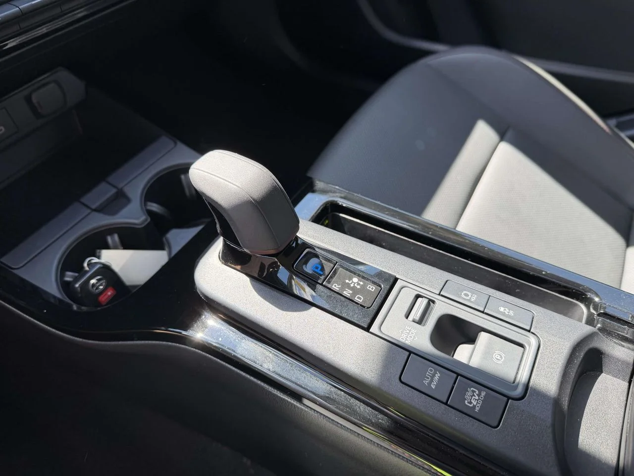 Used 2023 Cutting Edge Toyota XSE image 32