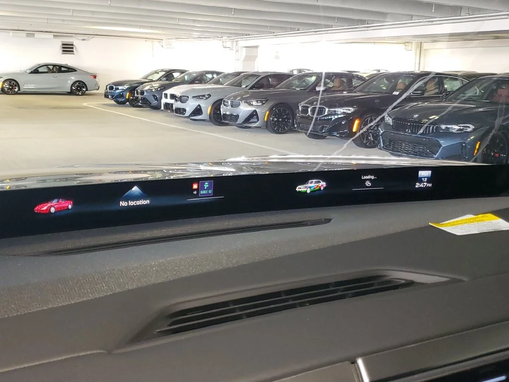 New 2027 Space Silver Metallic BMW  image 21