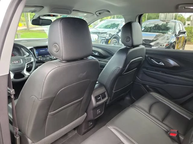 2024 GMC Terrain SLT - Photo 15