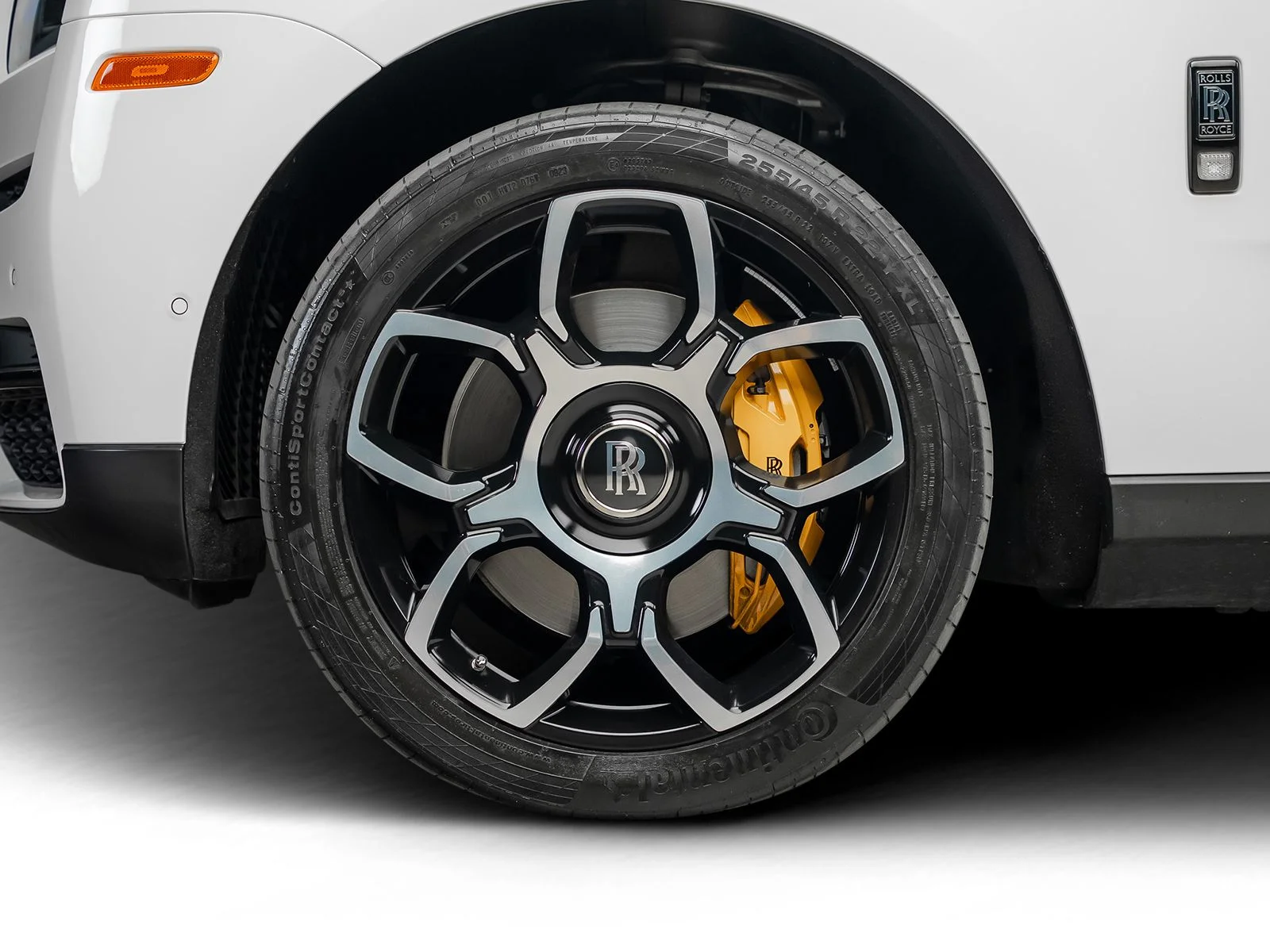 Used 2023 White Rolls-Royce Black Badge image 24