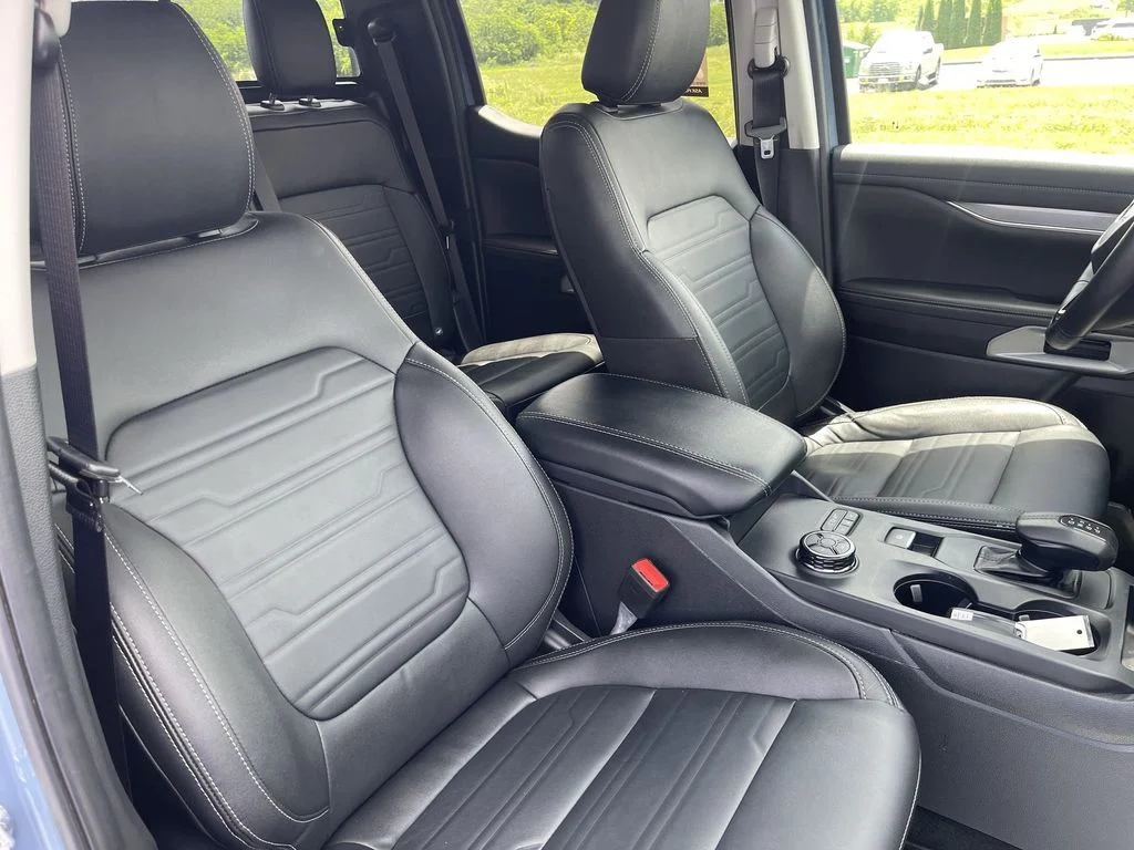Used 2024 Gray Ford Lariat image 27