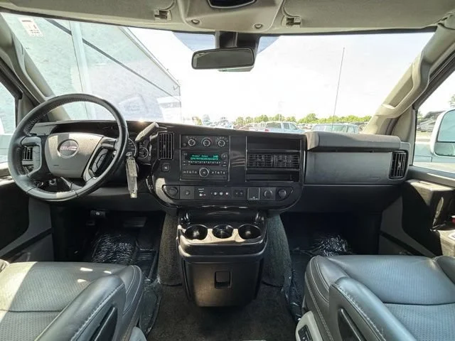 Used 2020 Summit White GMC Work Van image 22