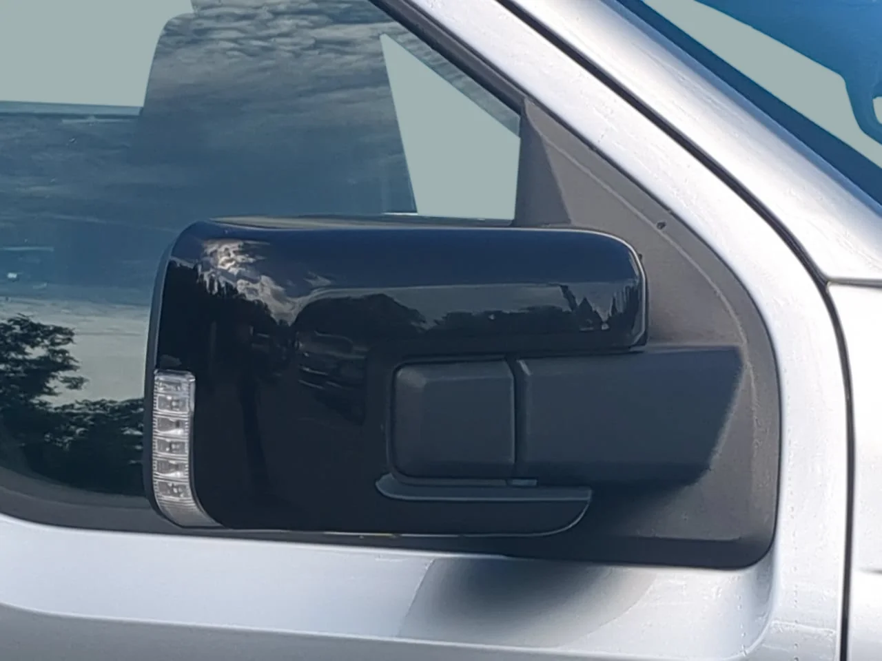 Used 2023 Avalanche Gray Ford XLT image 33
