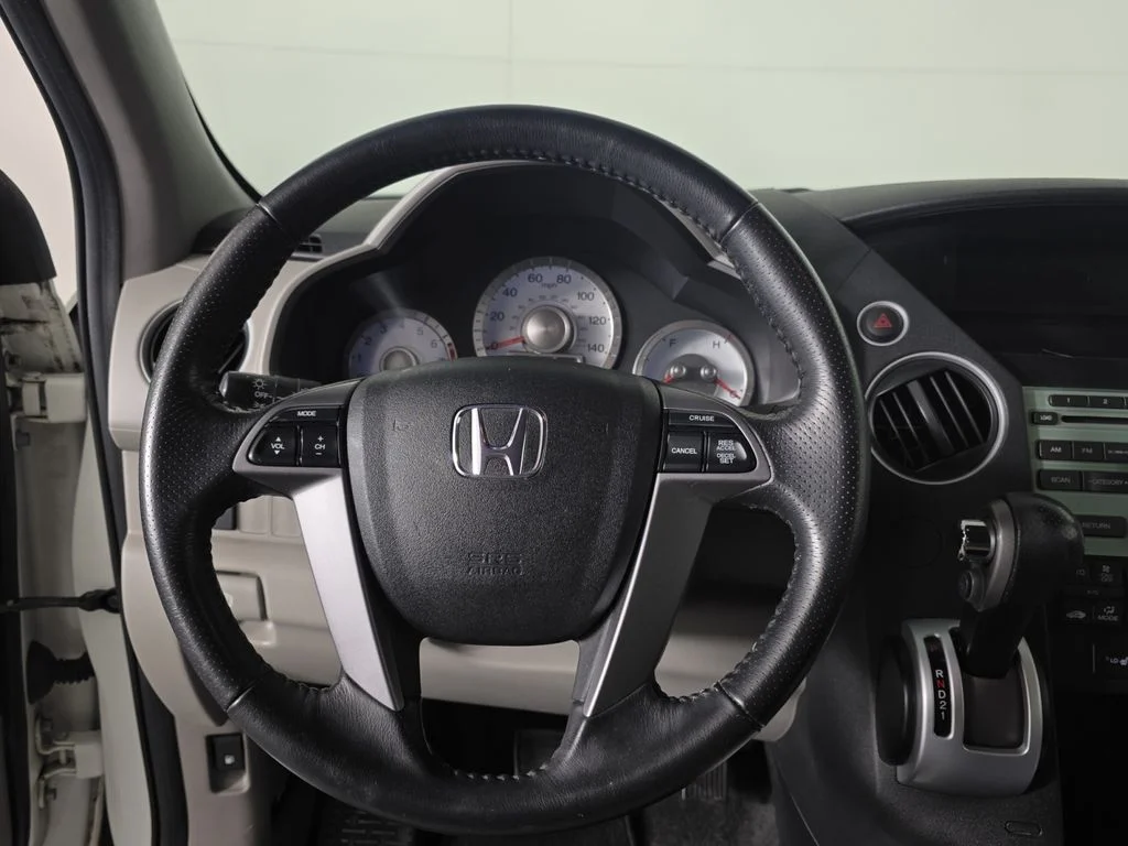 Used 2011  Honda EX-L image 10