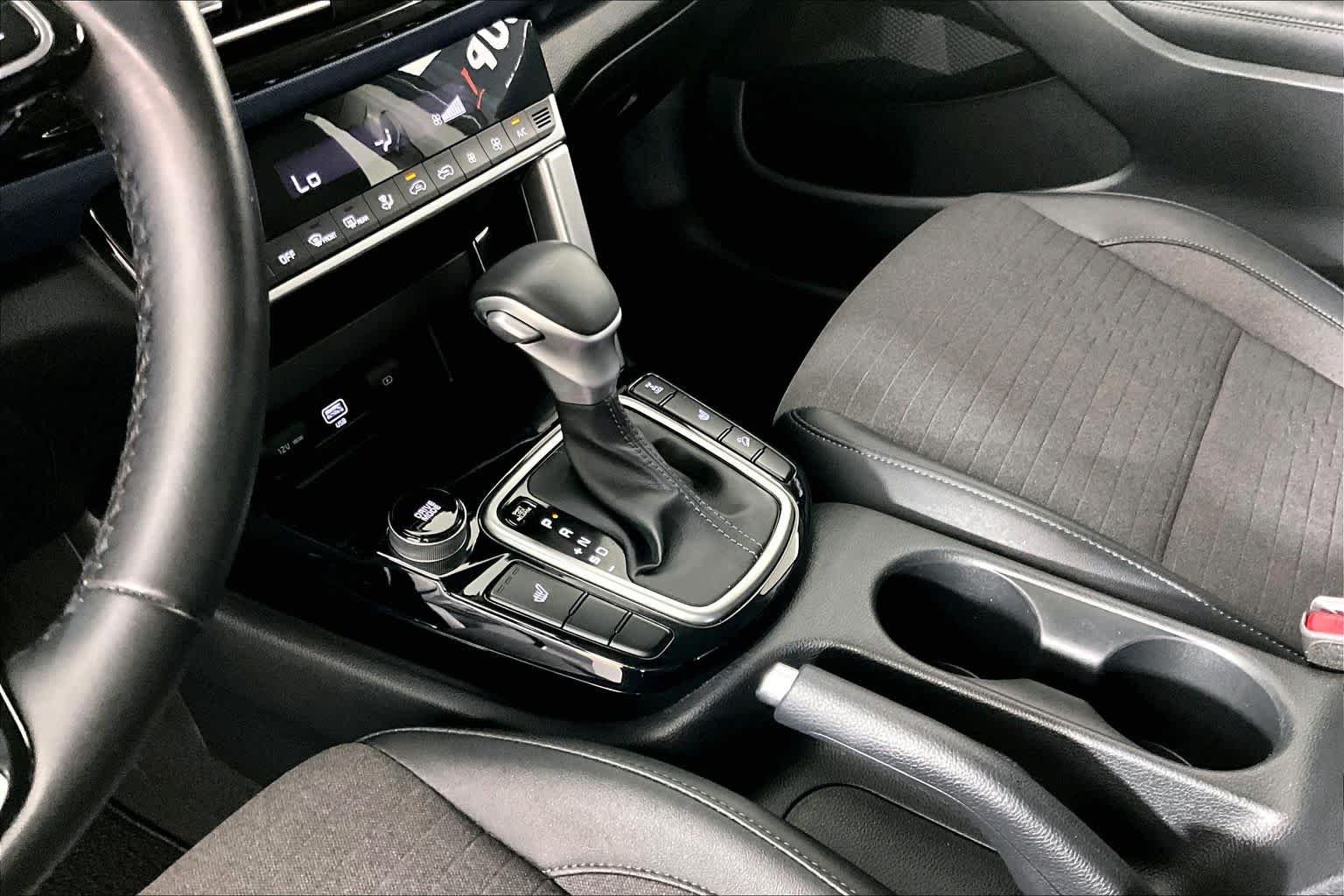 Used 2022 Gravity Gray Kia Nightfall image 14