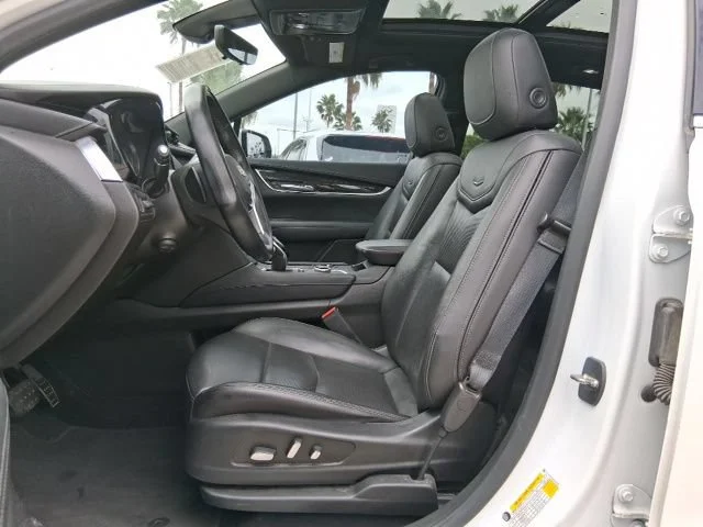 Used 2021 Crystal White Tricoat Cadillac Premium Luxury image 19