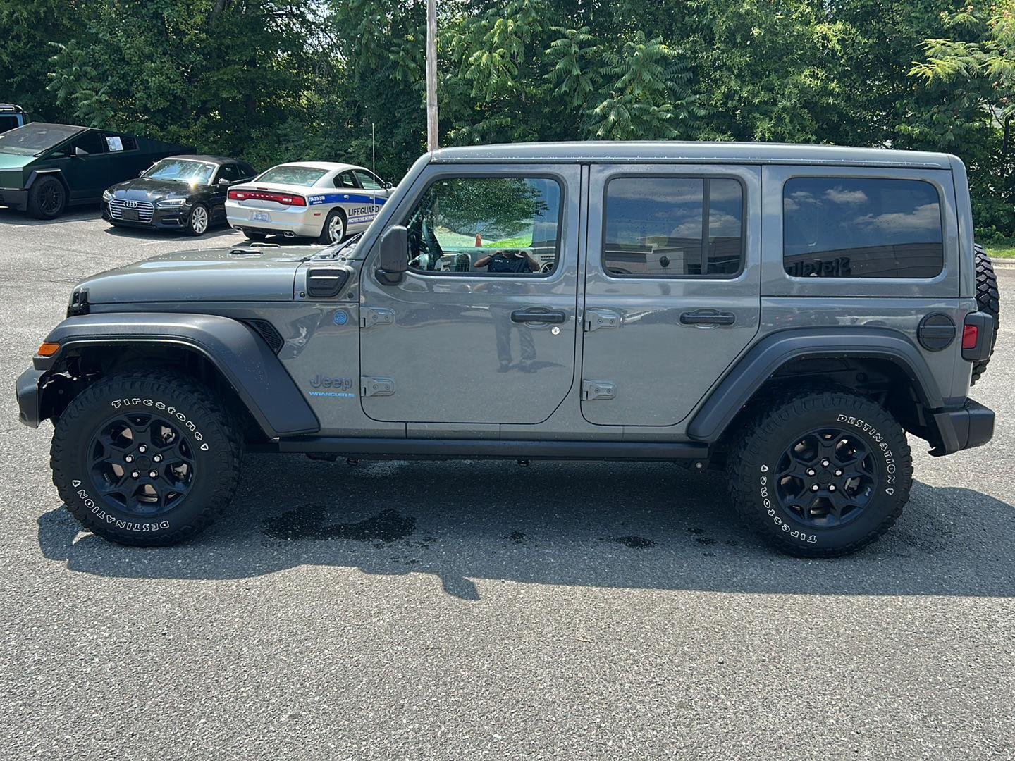 Used 2023 Sting-Gray Clearcoat Jeep Willys *One Touch Top* image 2