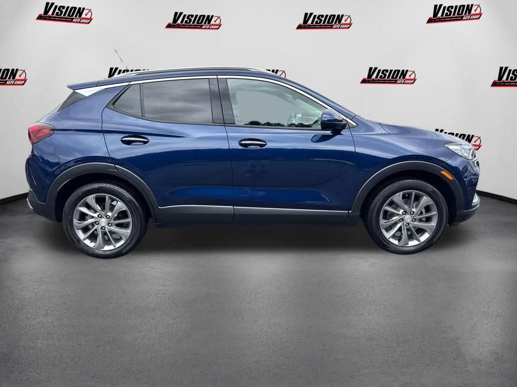 Used 2023 Blue Buick Essence image 4