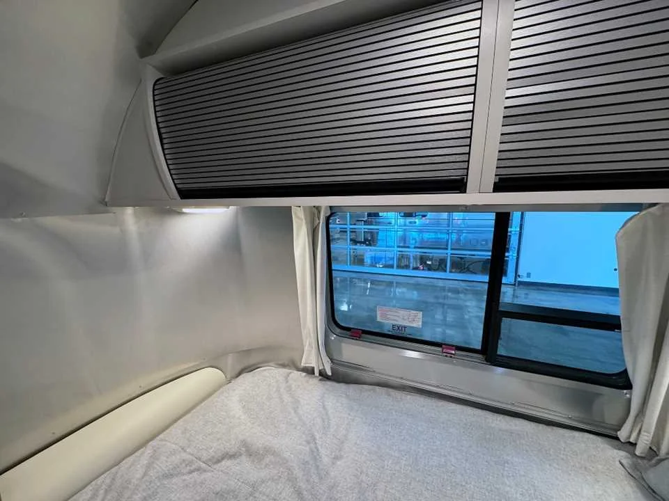 Used 2025  AIRSTREAM  image 16