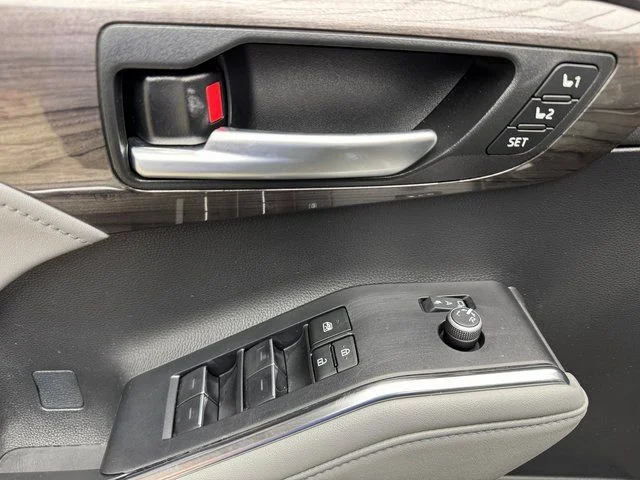 2023 Toyota Highlander Platinum - Photo 7