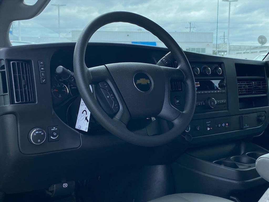 2025 Chevrolet Express Cargo Work Van - Photo 12