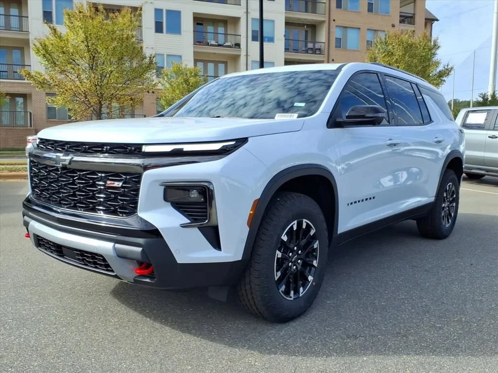 New 2026 Polar White Tricoat Chevrolet Z71 image 30