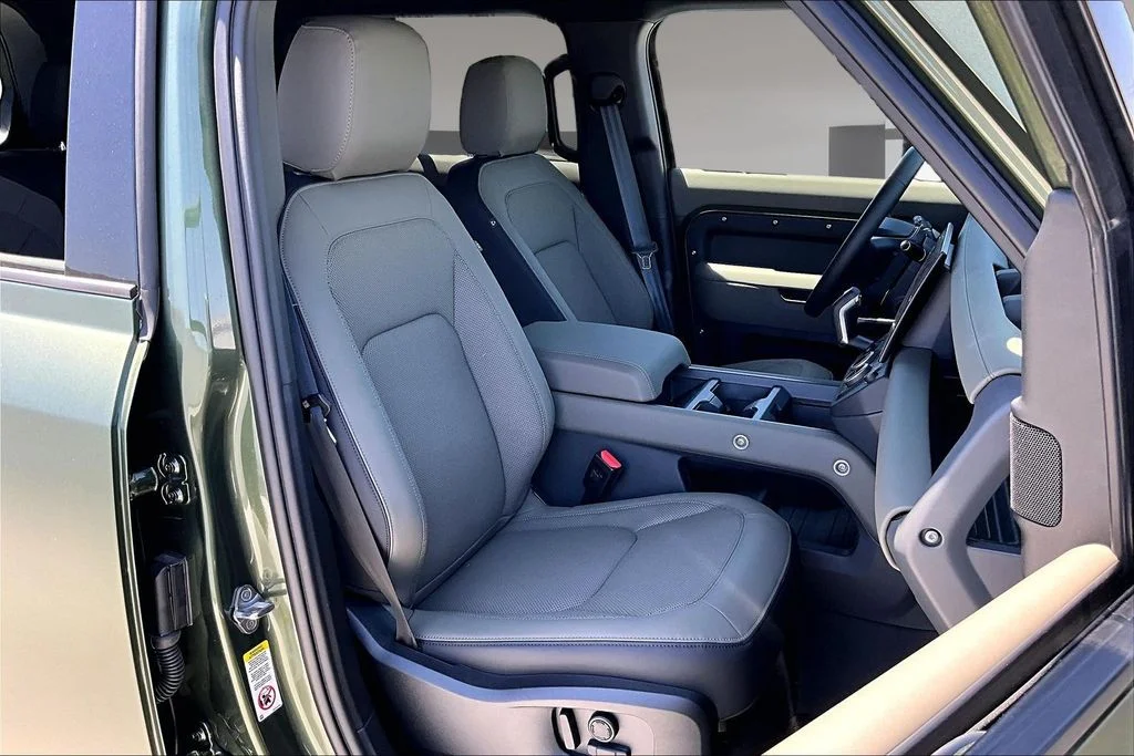 New 2026 Green Land Rover S image 11