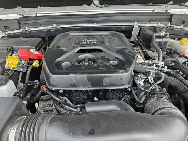 Used 2021  Jeep Unlimited Sport Altitude image 22