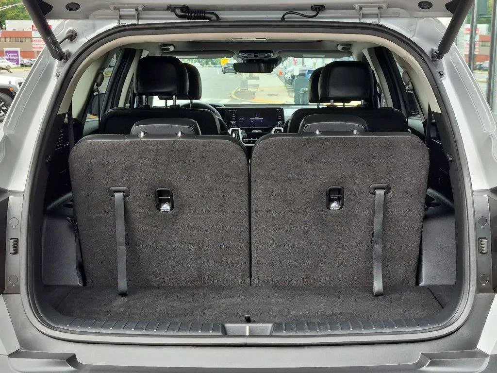 Used 2023 Gray Kia X-Line EX image 8