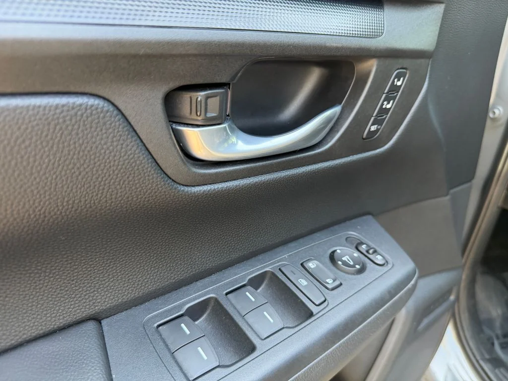 2025 Honda CR-V Sport-L - Photo 18