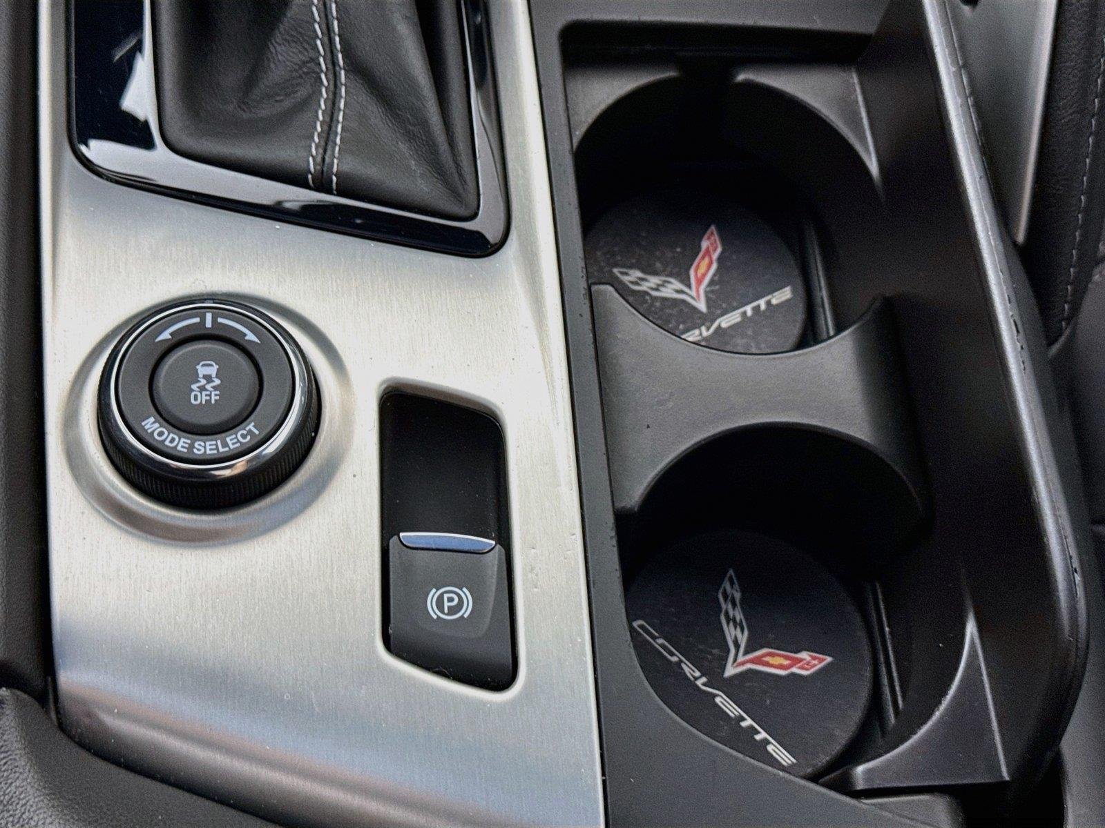 Used 2016 Arctic White Chevrolet Z06 2LZ image 28