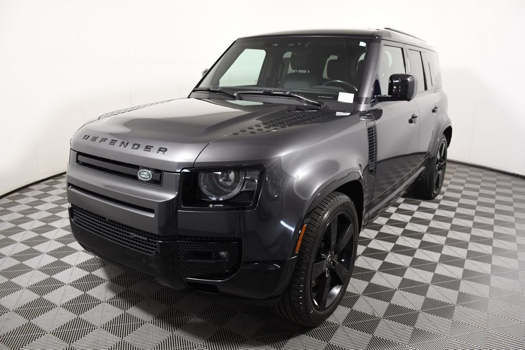 Used 2023 Carpathian Gray Premium Metallic Land Rover X-Dynamic SE image 1