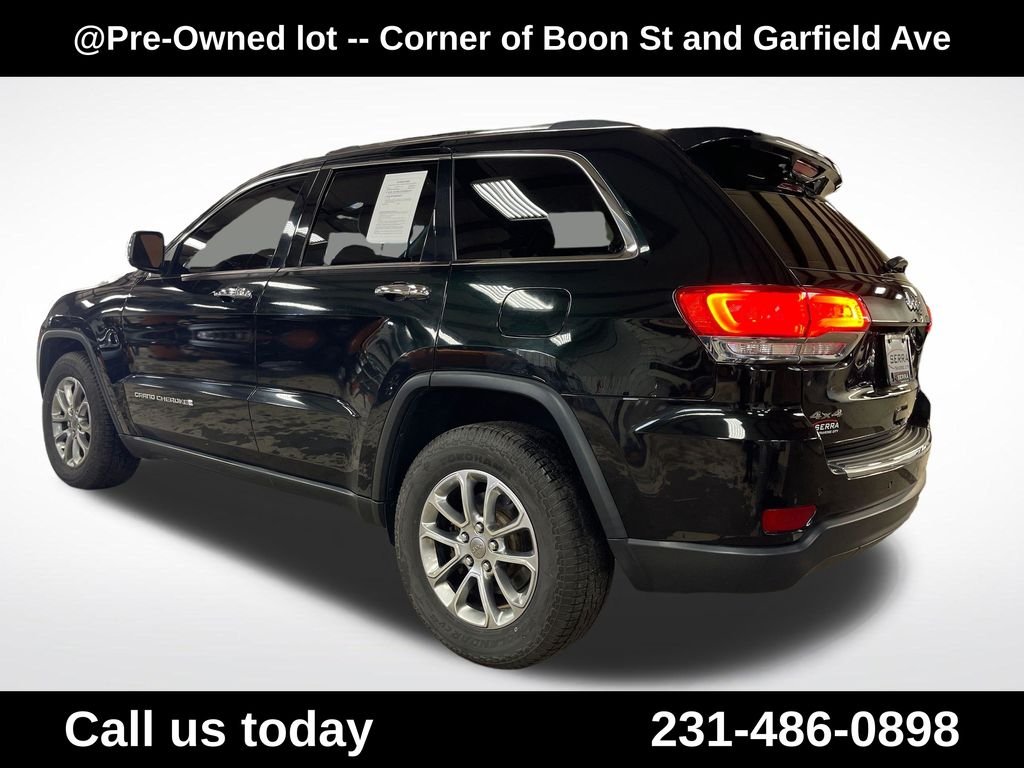 Used 2015 Green Jeep Limited image 3