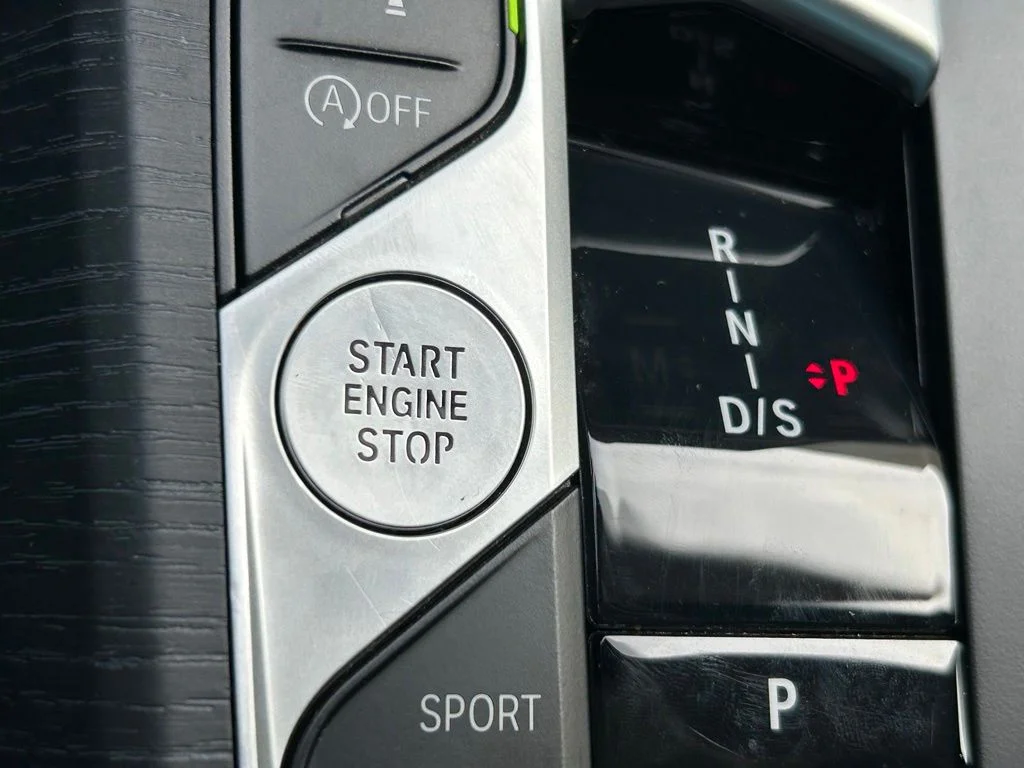 Used 2025 White BMW 330i image 44