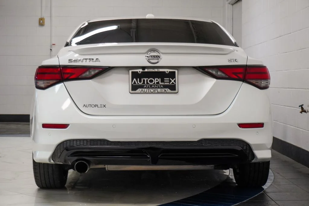 Used 2022 White Nissan SR image 31