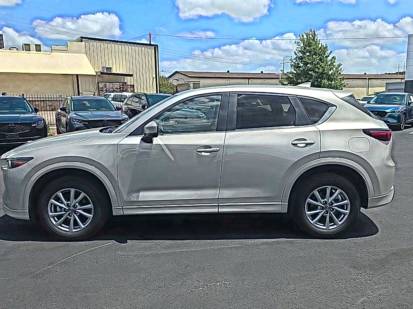 Used 2025 Platinum Quartz Metallic Mazda 2.5 S Preferred image 4