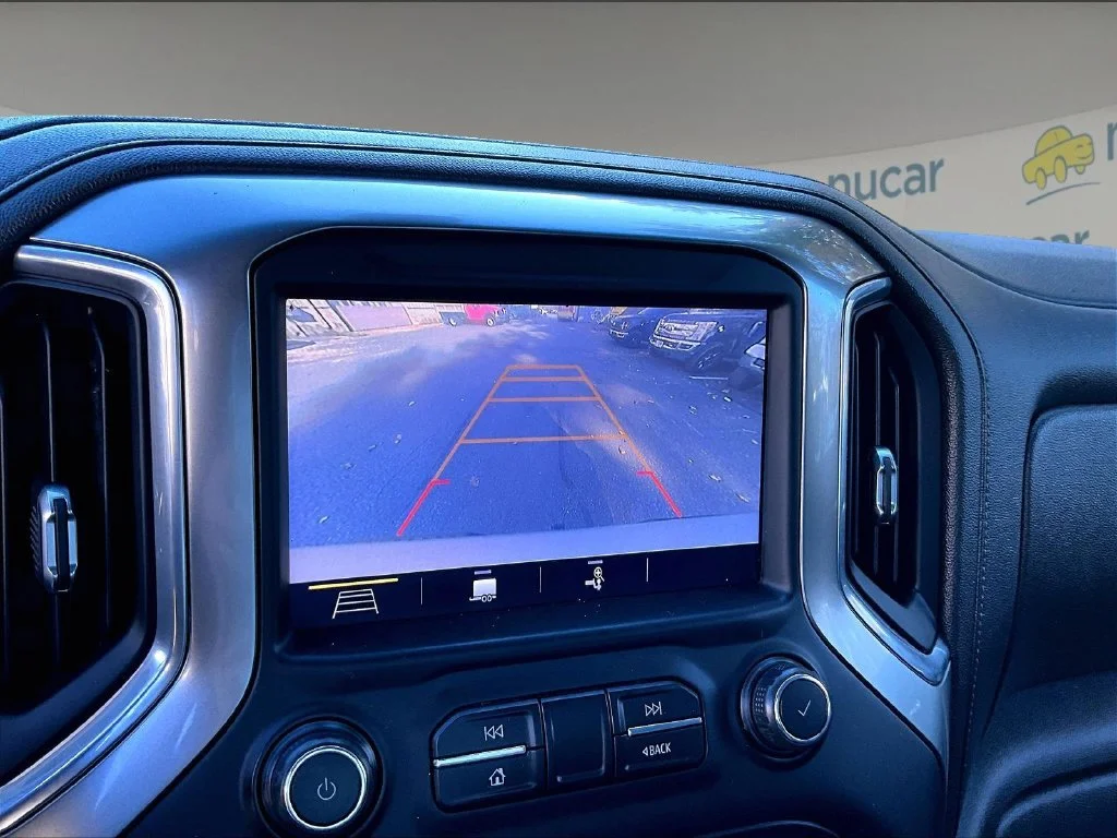 Used 2019 Silver Ice Metallic Chevrolet LT image 19