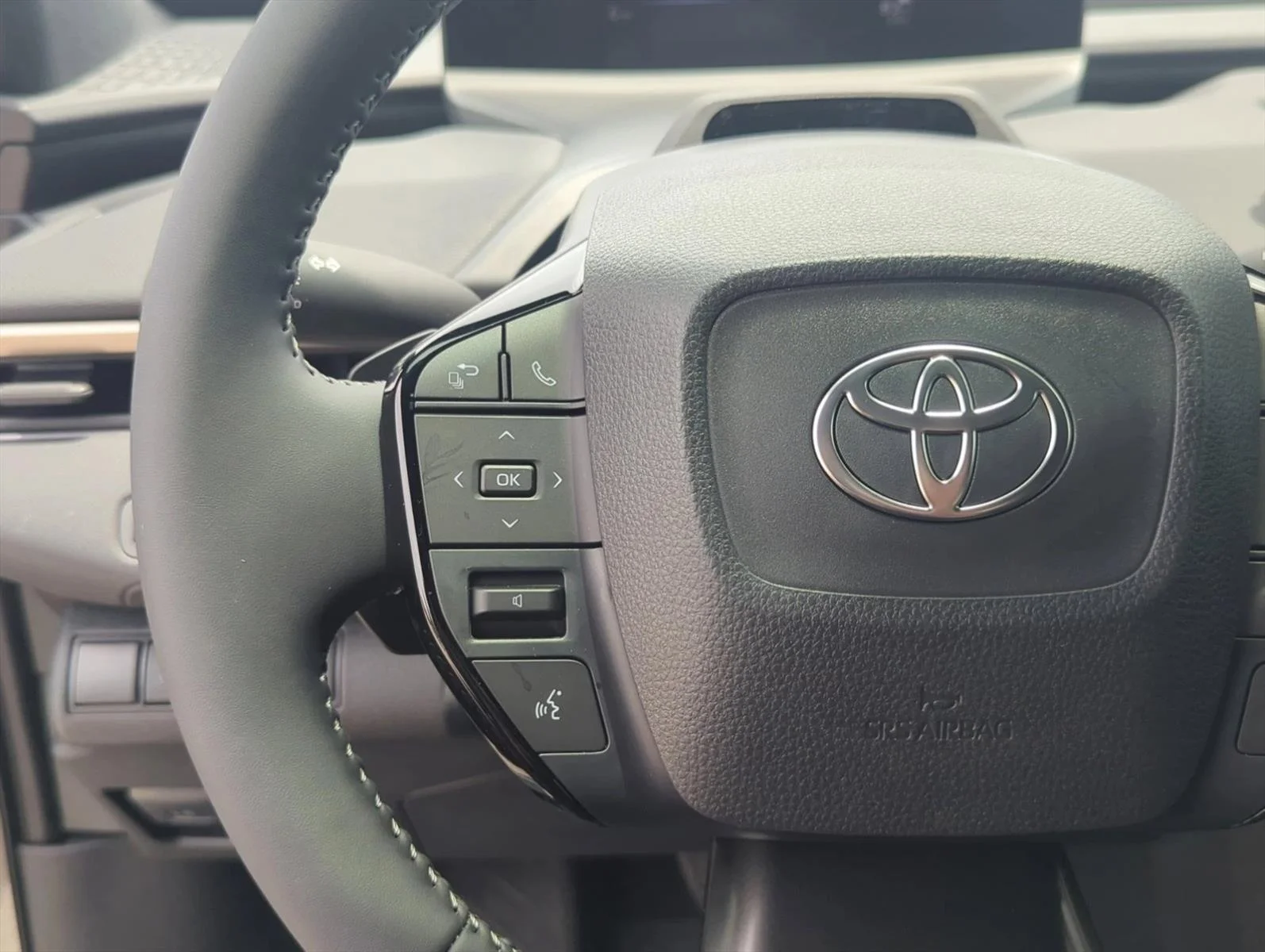 Used 2026 Heavy Metal [Gray] Toyota XLE Plus image 15