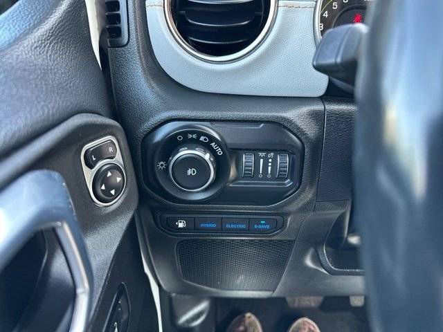 Used 2022 White Jeep Unlimited Sahara 4xe image 27