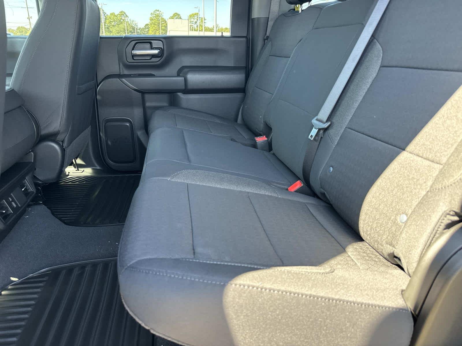 2026 Chevrolet Silverado 2500 HD Custom - Photo 8